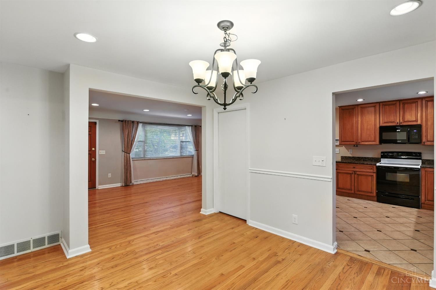 6980 Weiss Road Cincinnati, OH 45247 - Photo 15 of 40
