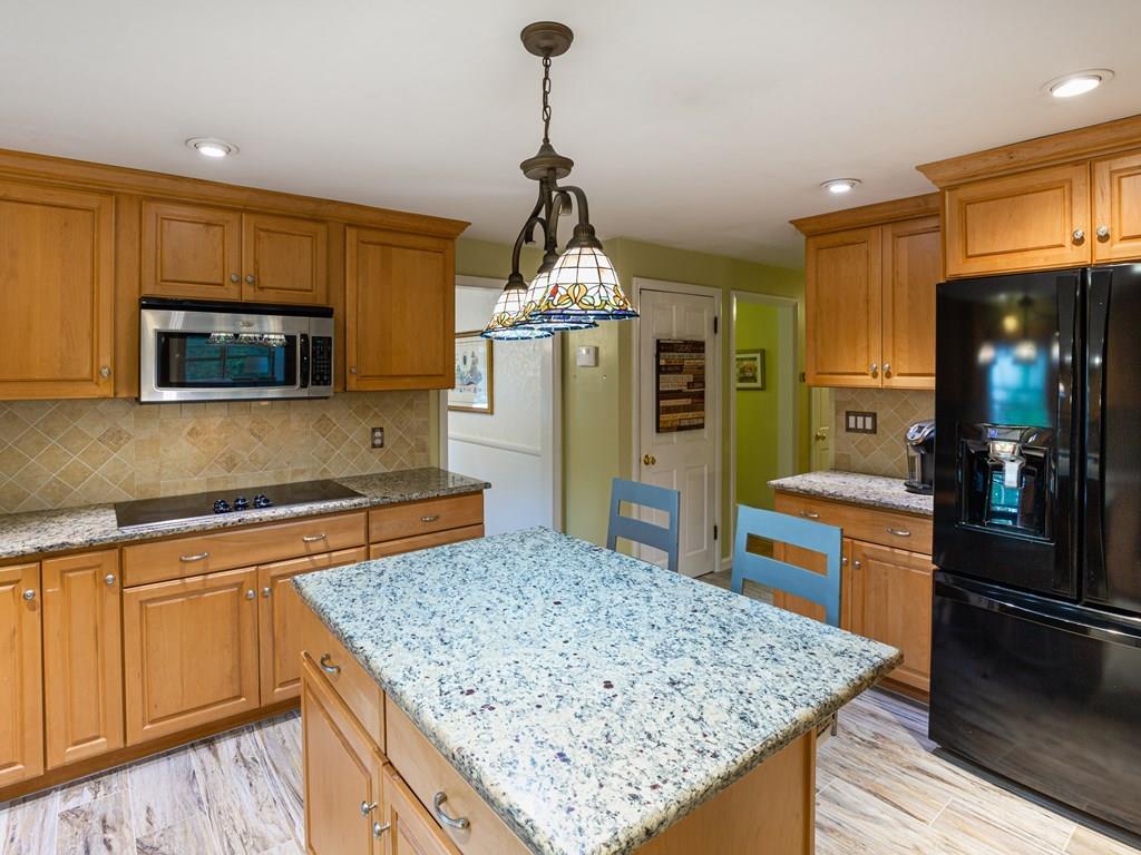 5 Birch Road Easton, MA 02375 - Photo 8 of 31 Gallery Image 8