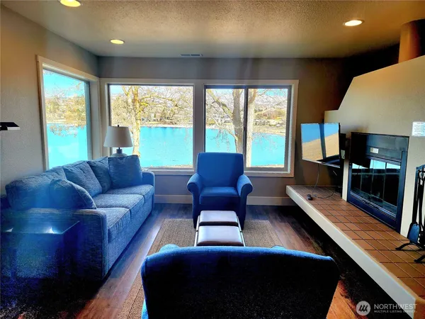 $3,400 | 1 Beach 578-b Manson Wa 98831, Manson, WA 98831