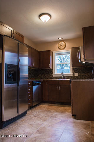 1322 Reed Street Kalamazoo, MI 49001 - Photo 11 of 26 DSC_0984