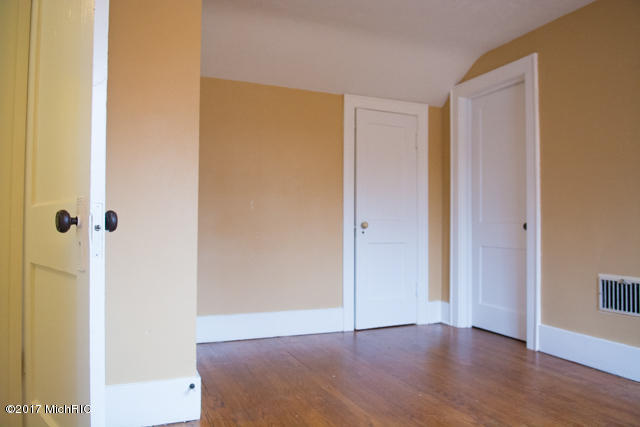 1322 Reed Street Kalamazoo, MI 49001 - Photo 23 of 26 DSC_1011