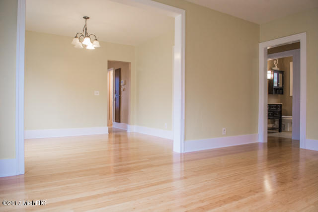 1322 Reed Street Kalamazoo, MI 49001 - Photo 6 of 26 DSC_0994