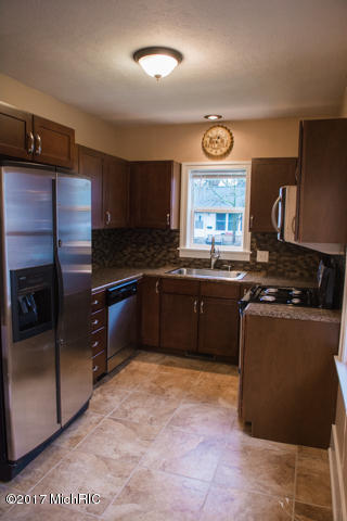 1322 Reed Street Kalamazoo, MI 49001 - Photo 10 of 26 DSC_0985