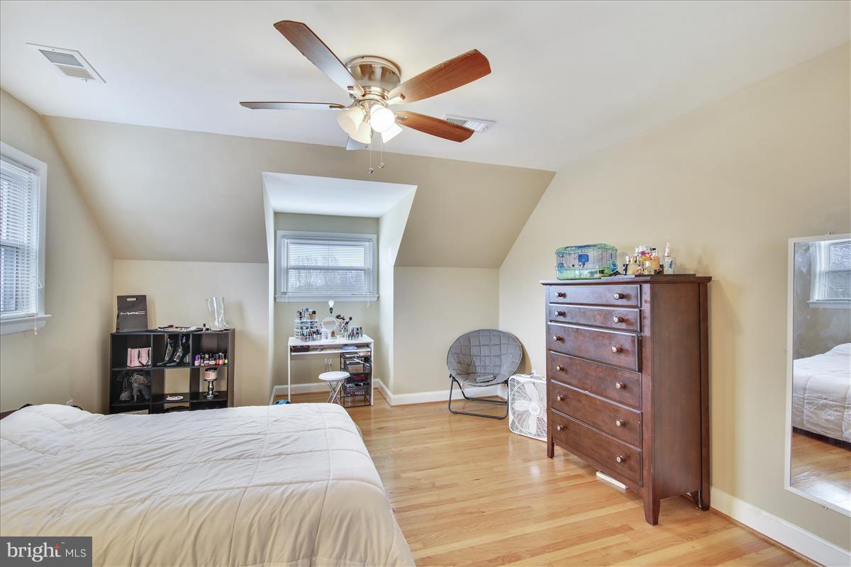 24425 Ridge Road Damascus, MD 20872 - Photo 13 of 30 Bedroom 2