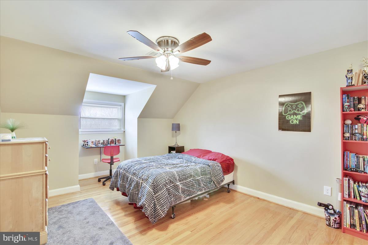 24425 Ridge Road Damascus, MD 20872 - Photo 14 of 30 Bedroom 3