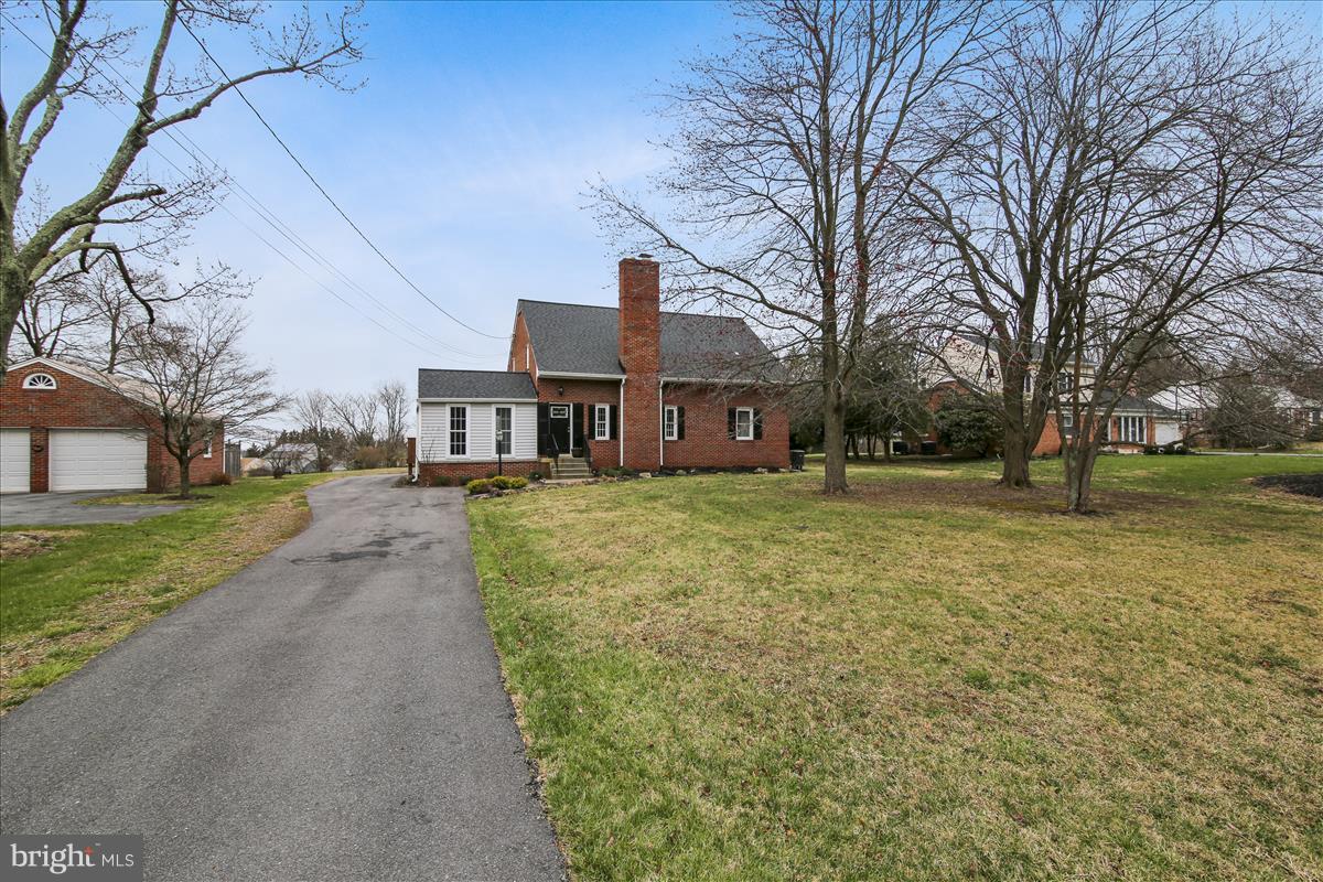 24425 Ridge Road Damascus, MD 20872 - Photo 24 of 30 Front Yard