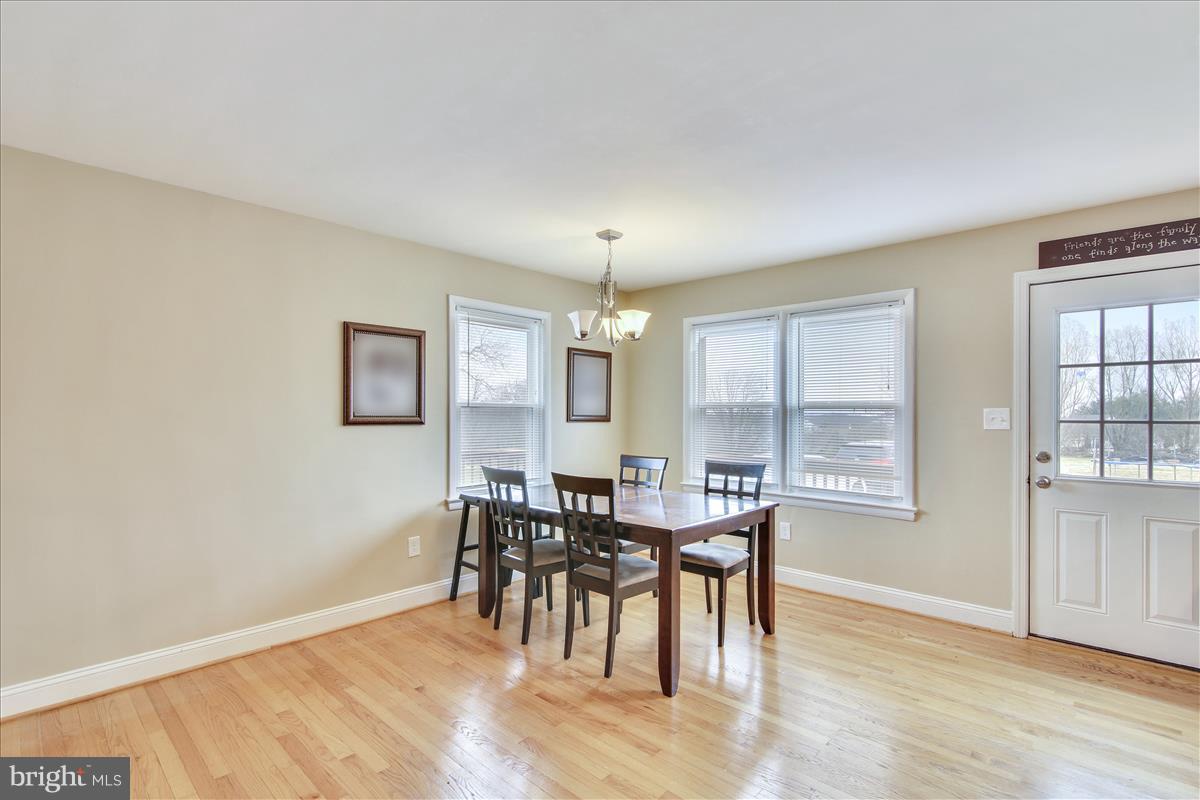 24425 Ridge Road Damascus, MD 20872 - Photo 5 of 30 Dining Room