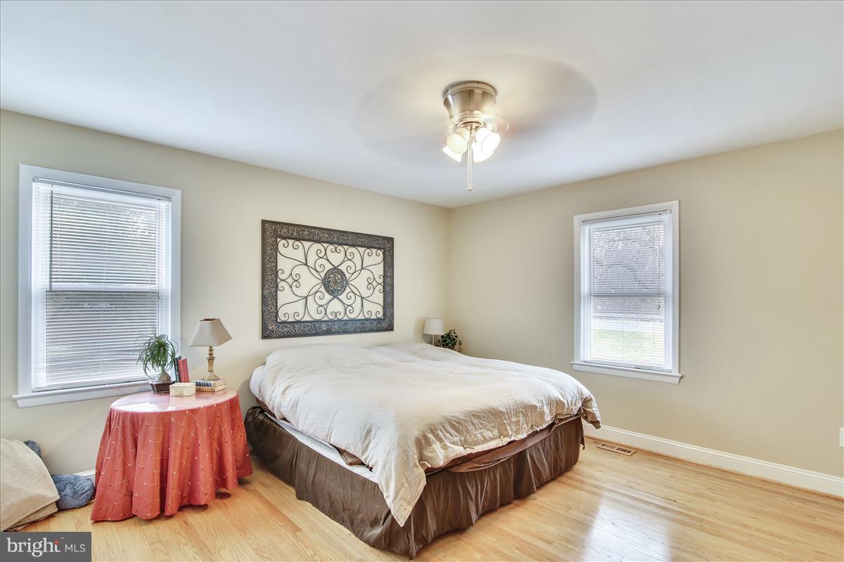 24425 Ridge Road Damascus, MD 20872 - Photo 10 of 30 Bedroom (Master)