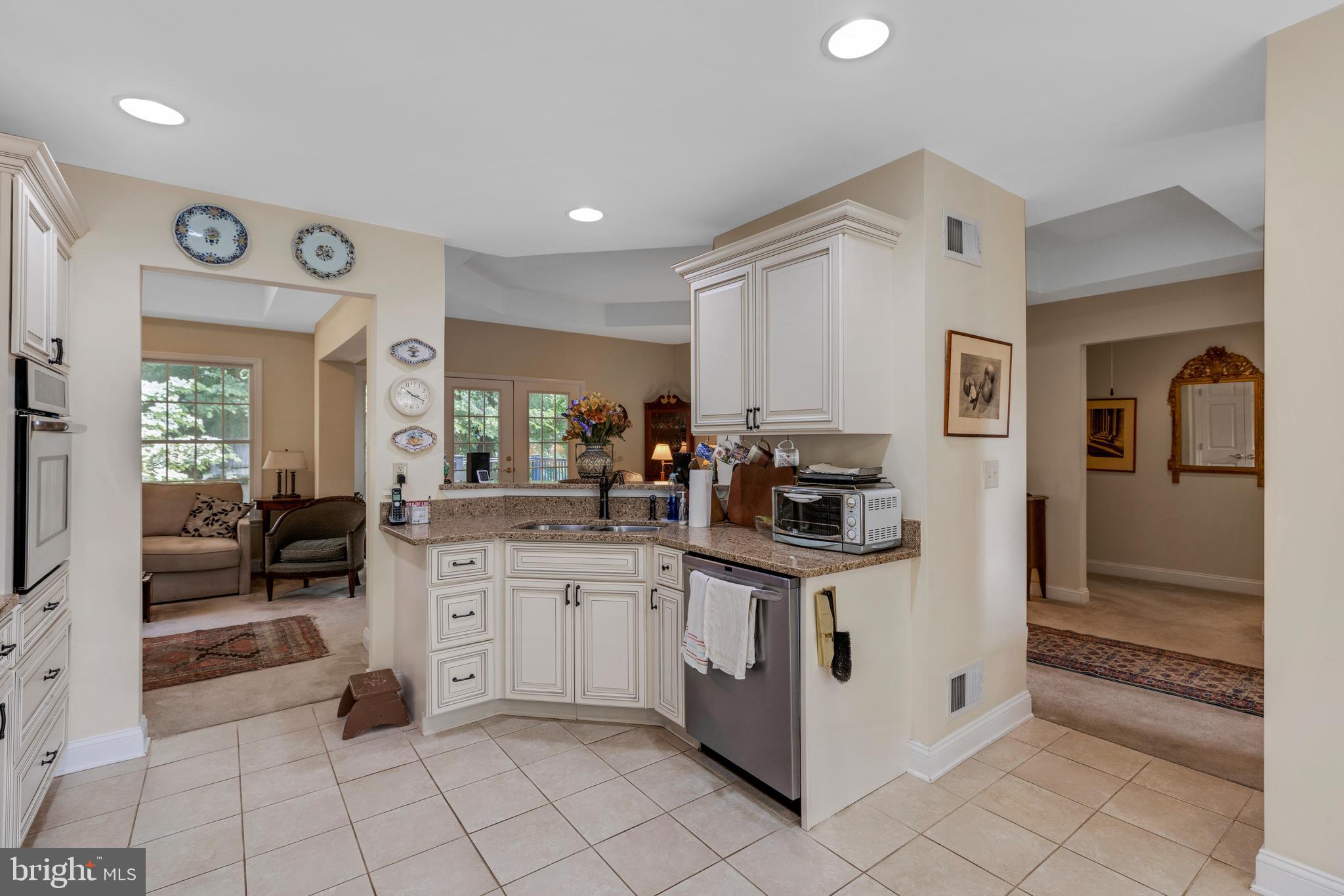 31 Hedge Row Road Princeton, NJ 08540 - Photo 3 of 59 Gallery Image 3