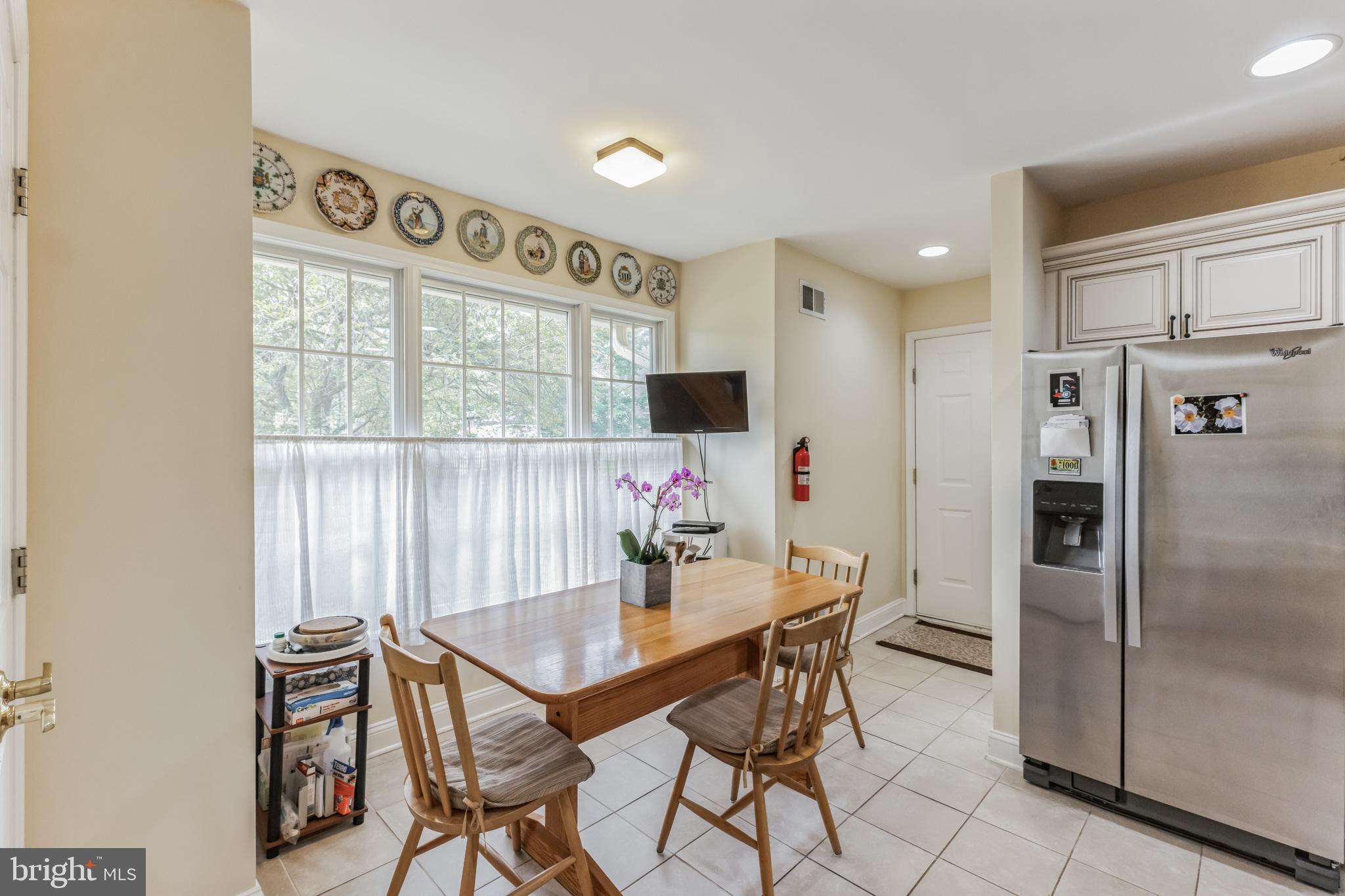 31 Hedge Row Road Princeton, NJ 08540 - Photo 4 of 59 Gallery Image 4