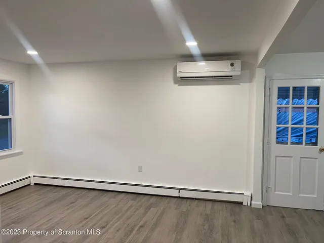 $1,900 | 503 Smith Street, Dunmore, PA 18512