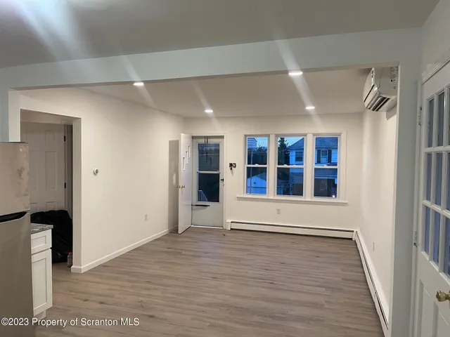 $1,900 | 503 Smith Street, Dunmore, PA 18512