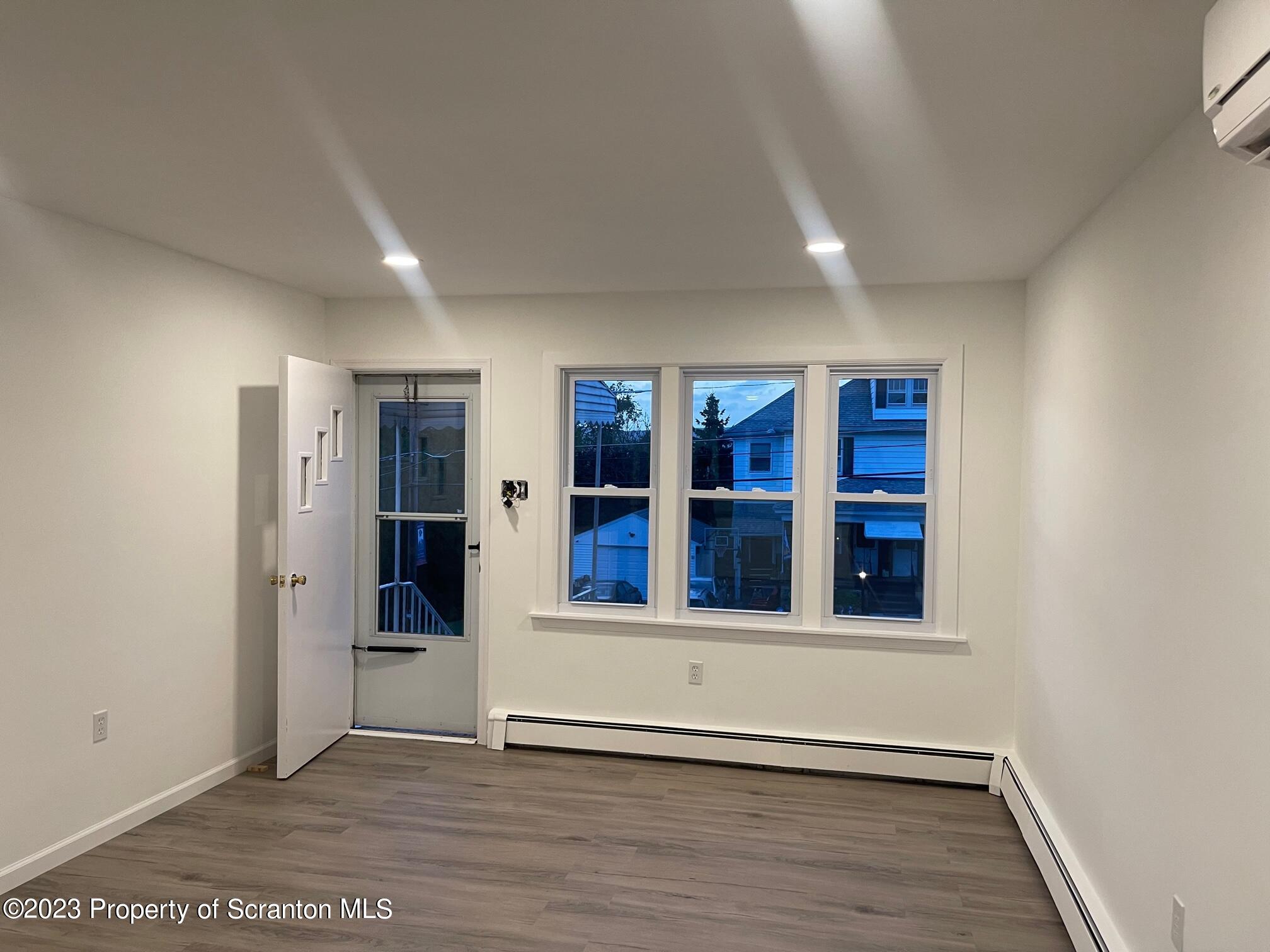 503 Smith Street Dunmore, PA 18512 - Photo 4 of 15 IMG_7963