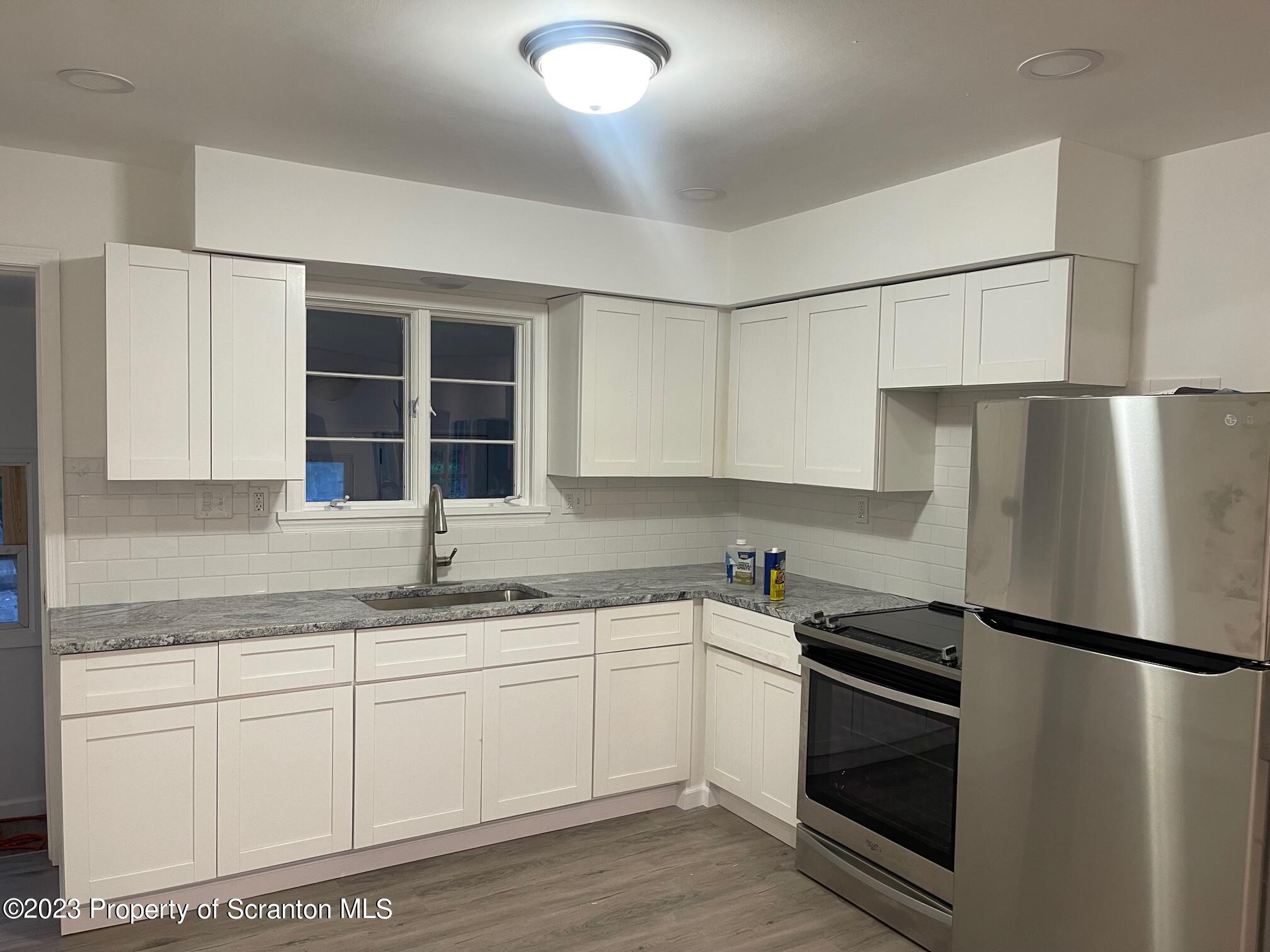 503 Smith Street Dunmore, PA 18512 - Photo 5 of 15 IMG_7960