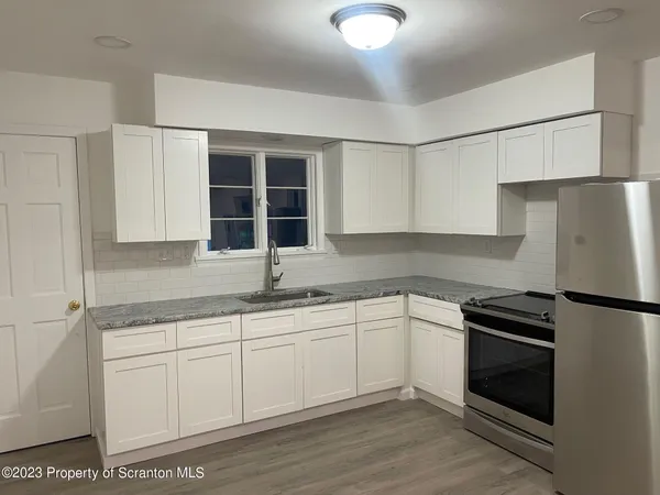 $1,900 | 503 Smith Street, Dunmore, PA 18512