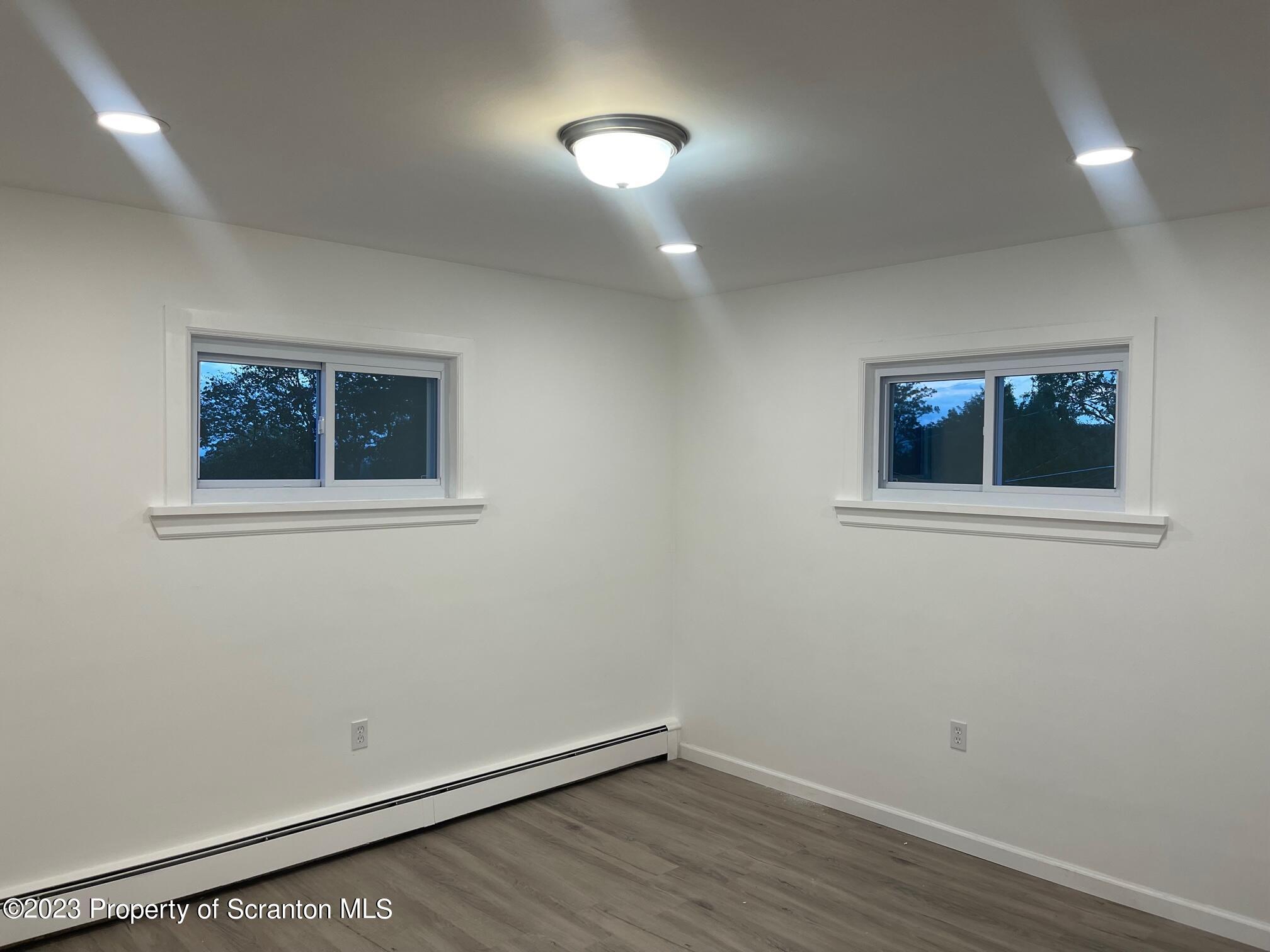 503 Smith Street Dunmore, PA 18512 - Photo 10 of 15 IMG_7955