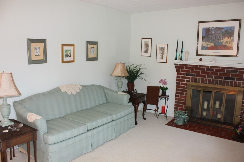 17 Calvin Road Easton, MA 02356 - Photo 8 of 18 Gallery Image 8
