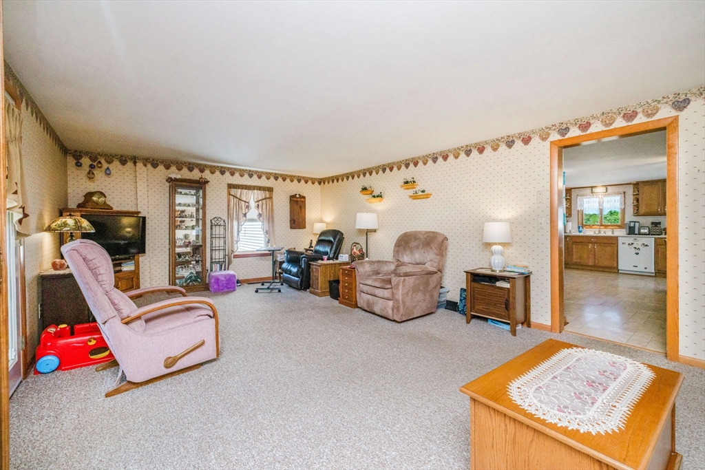 706 Gifford Road Westport, MA 02790 - Photo 18 of 38