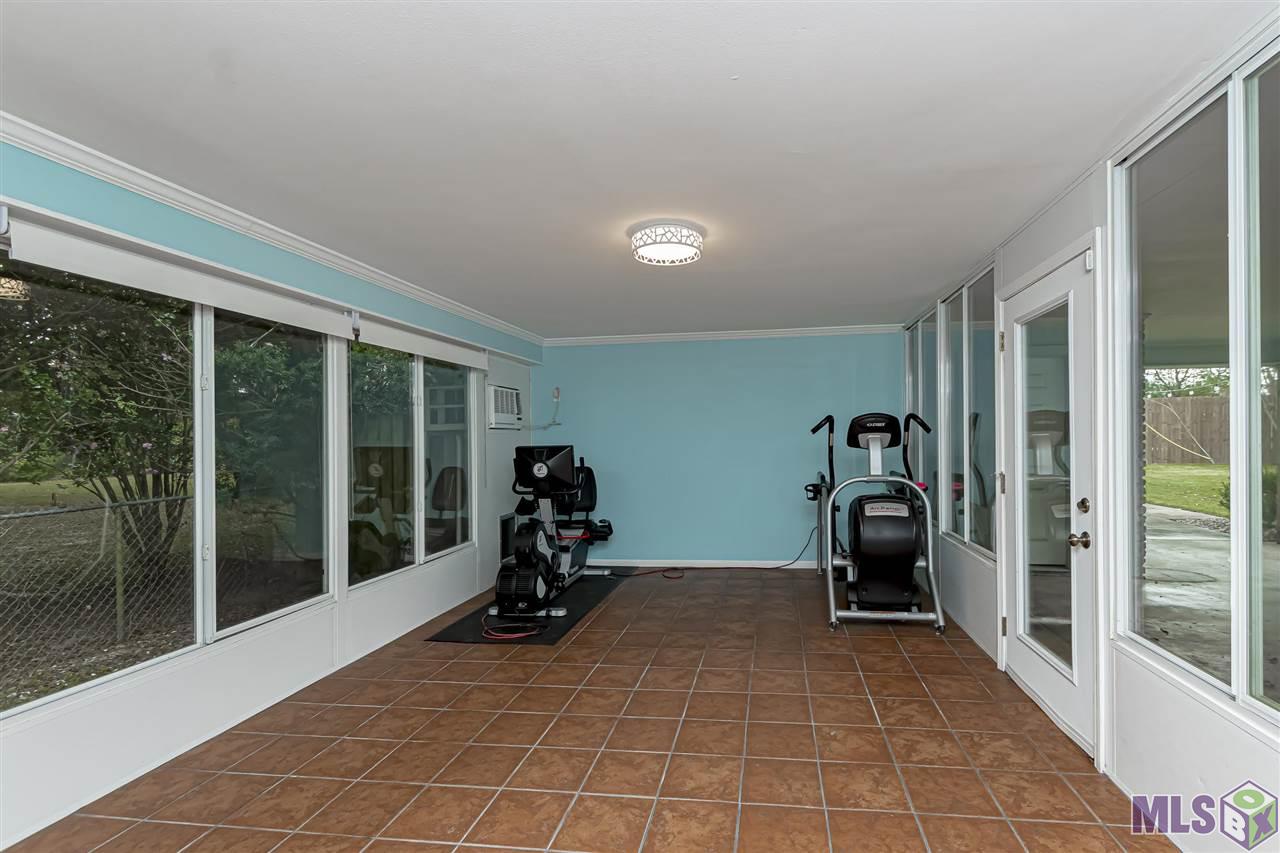 10399 Firelight Avenue Baton Rouge, LA 70815 - Photo 14 of 34 Sunroom