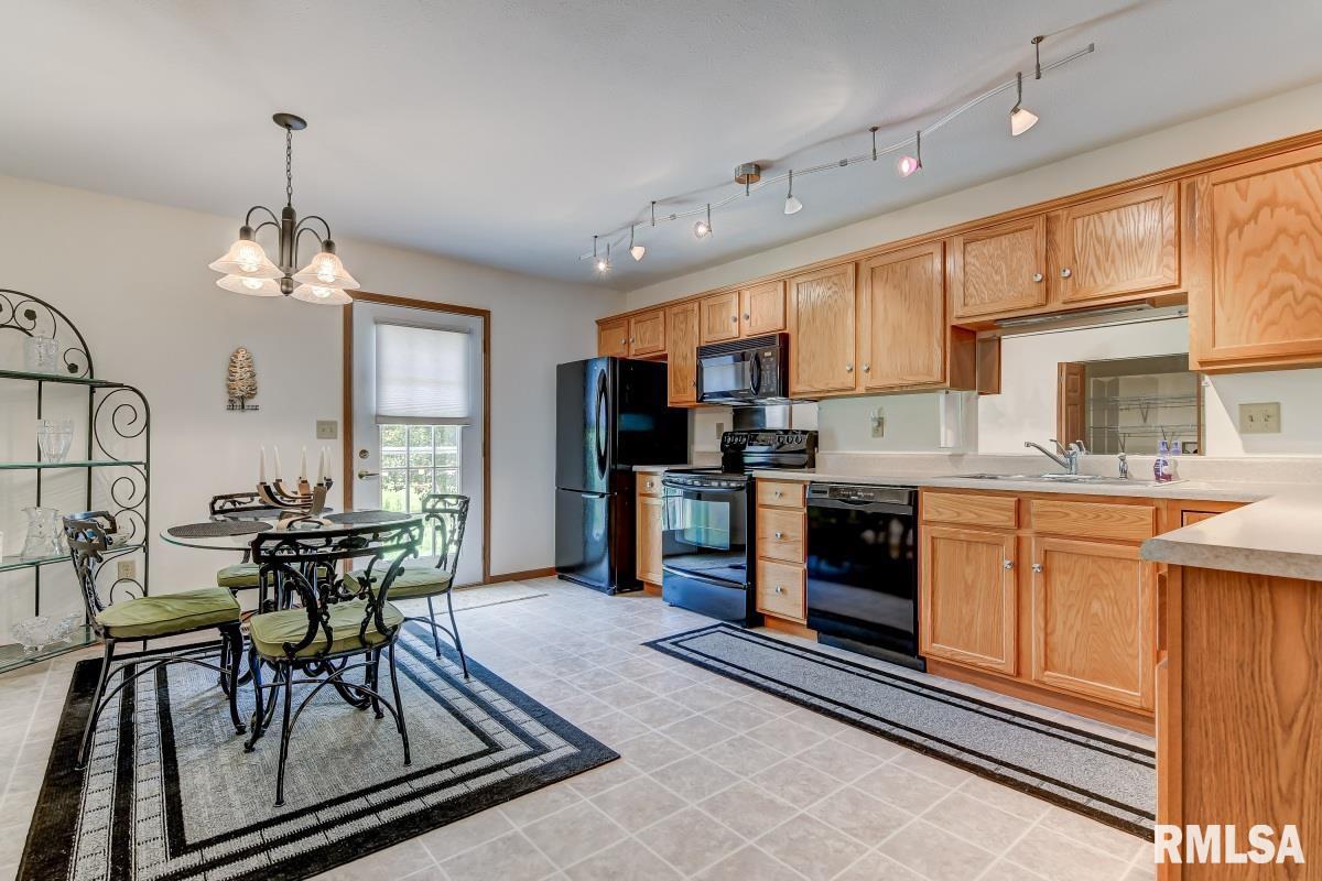 1811 Plover Road Springfield, IL 62711 - Photo 12 of 27 Gallery Image 12