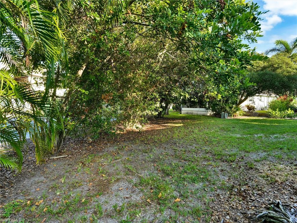 205 Georgetown Boulevard, Unit 23 Naples, FL 34112 - Photo 36 of 42