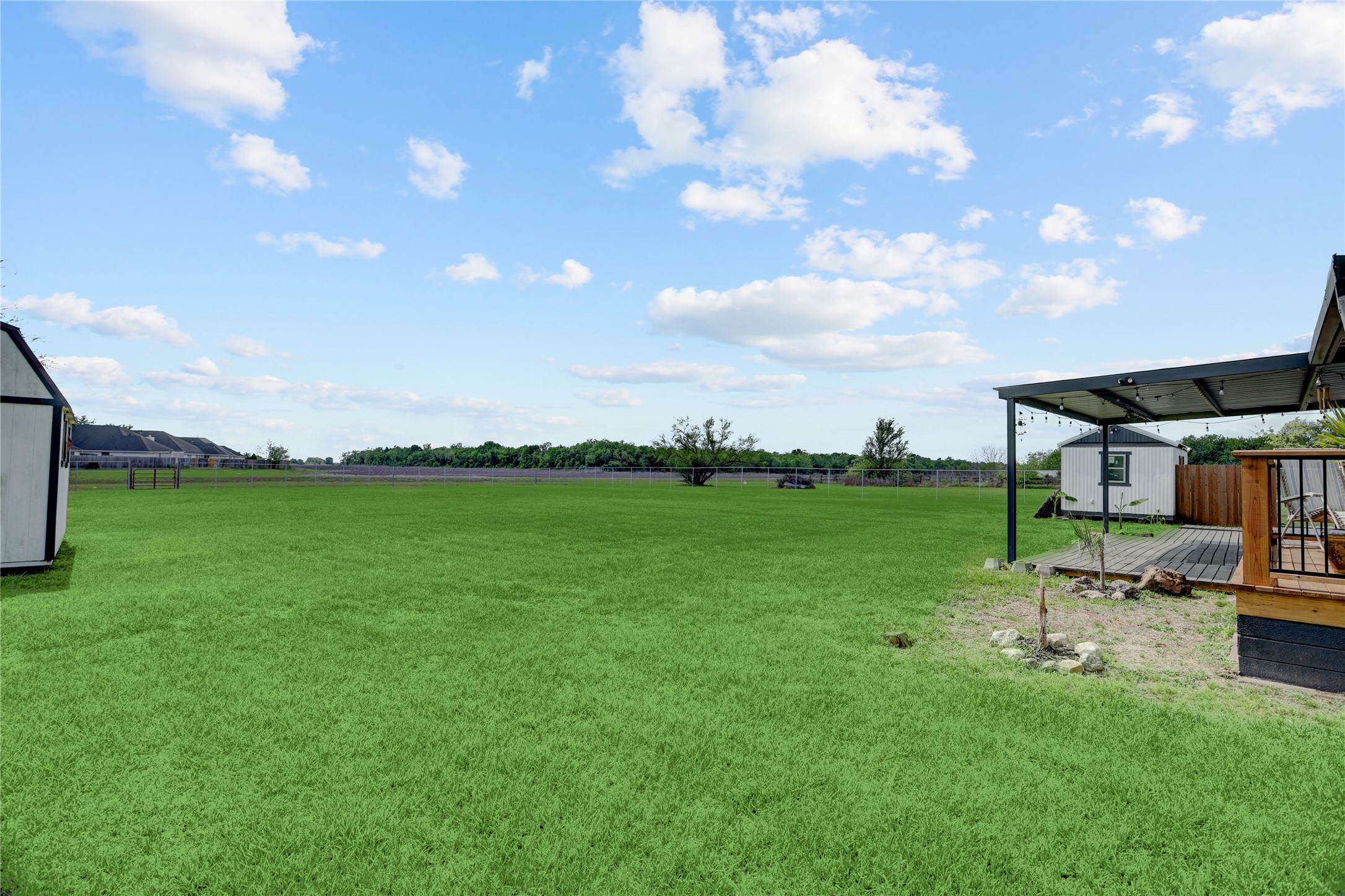 2811 Pisces Street Rosenberg, TX 77469 - Photo 27 of 34 Expansive backyard with limitless possibilities for landscaping or recreation, all with no HOA or restrictions.