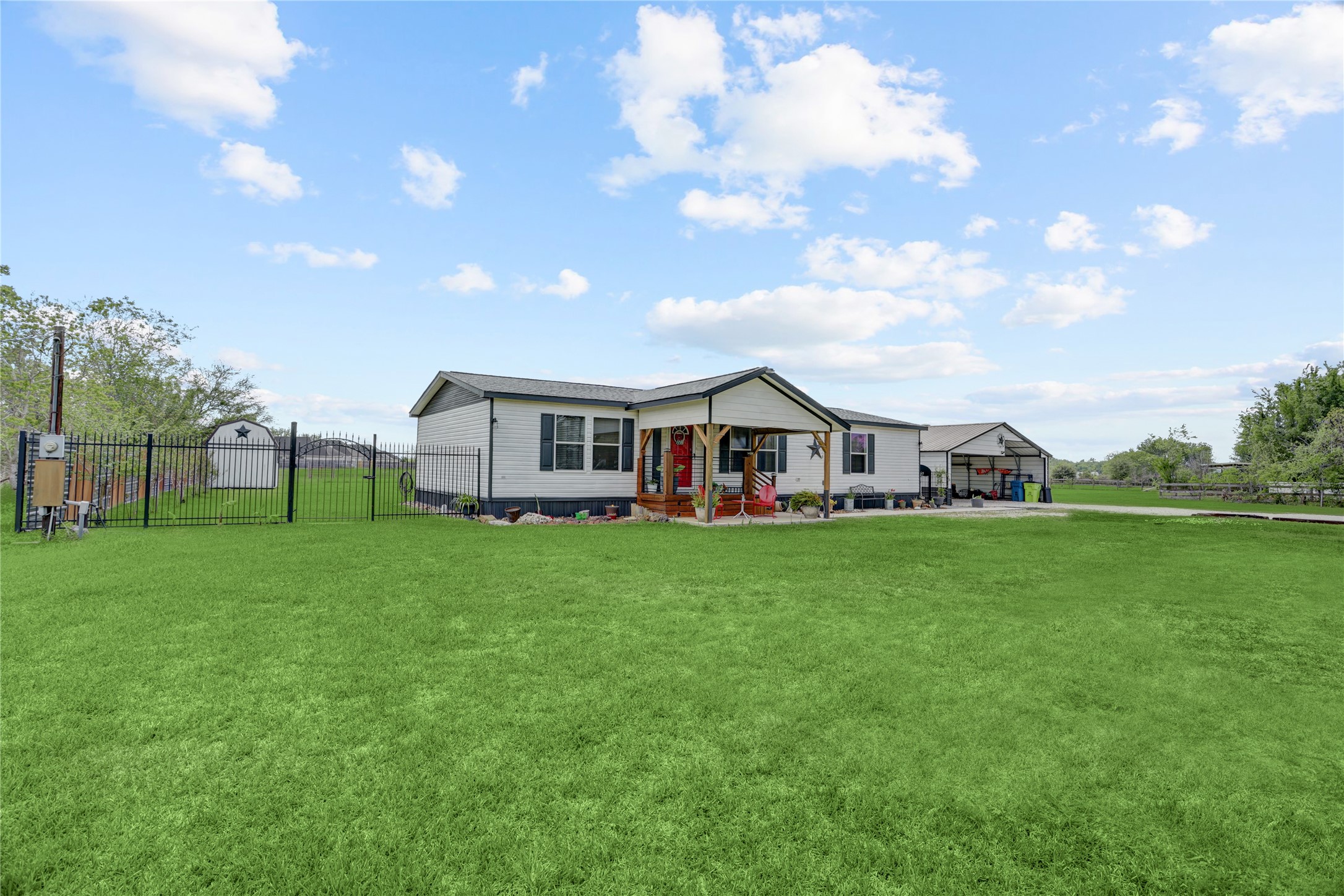 2811 Pisces Street Rosenberg, TX 77469 - Photo 5 of 34 Perfect for those seeking a serene, rural setting.