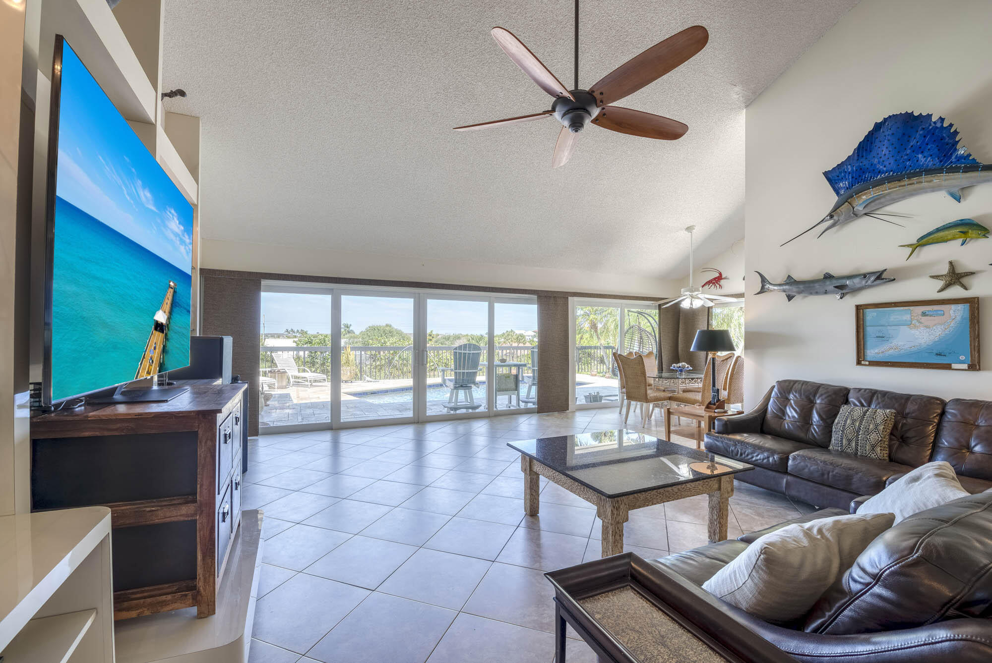 187 Ridge Road Jupiter, FL 33477 - Photo 5 of 45 023