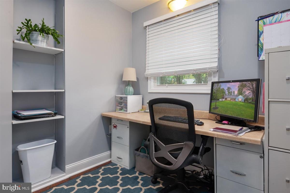 8803 Gramercy Lane Laurel, MD 20708 - Photo 20 of 43 Office