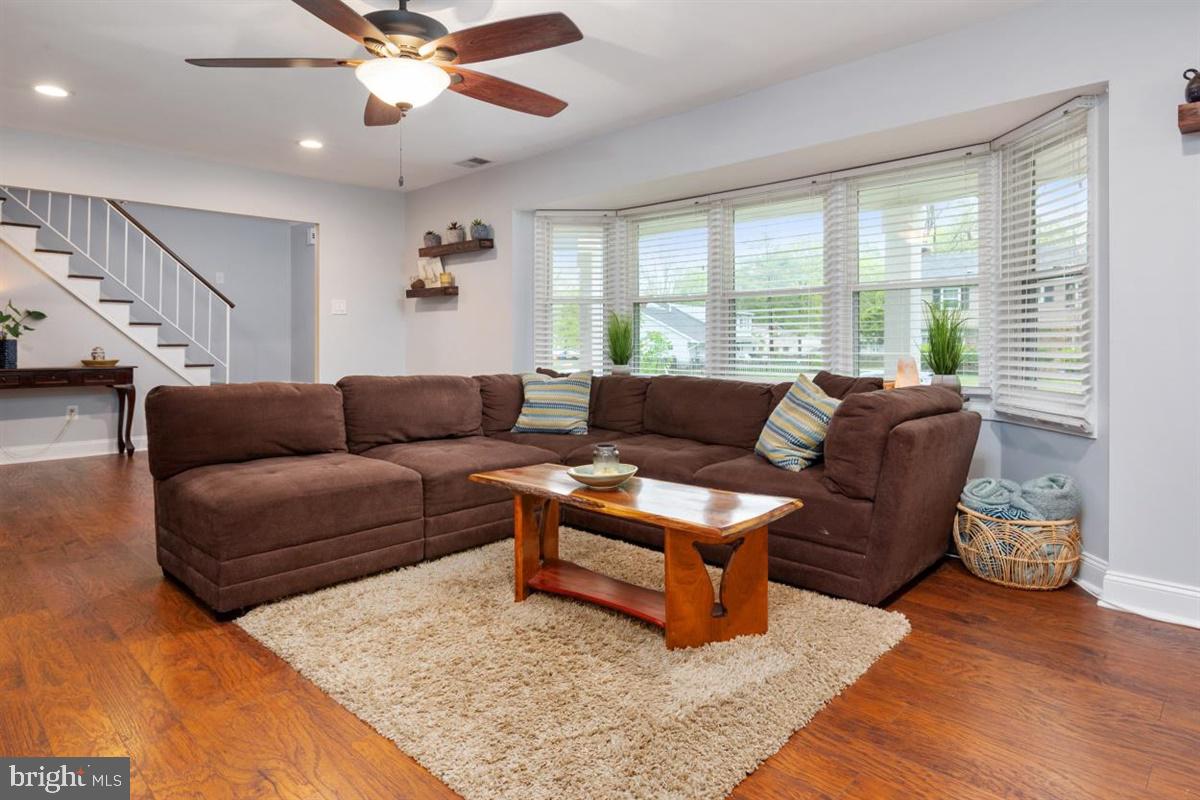 8803 Gramercy Lane Laurel, MD 20708 - Photo 8 of 43 Family Room w/plenty of natural light