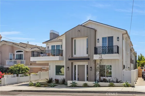 $1,675,000 | 2420 Ives Lane, Unit B, Redondo Beach, CA 90278