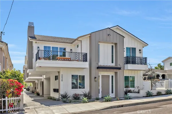 $1,675,000 | 2420 Ives Lane, Unit B, Redondo Beach, CA 90278