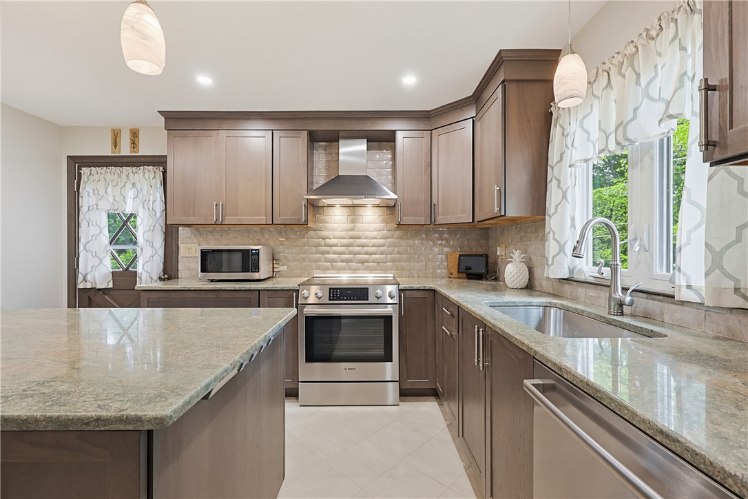 3 King Street Bristol, RI 02809 - Photo 4 of 25