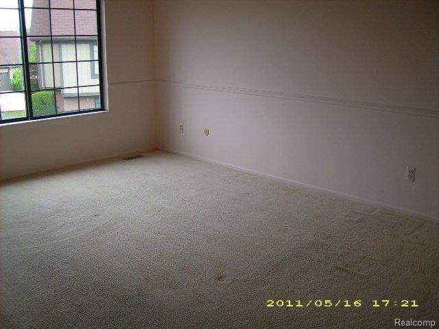 405 Meadow Bridge Drive Rochester, MI 48307 - Photo 7 of 18 DSCI3733 (2)