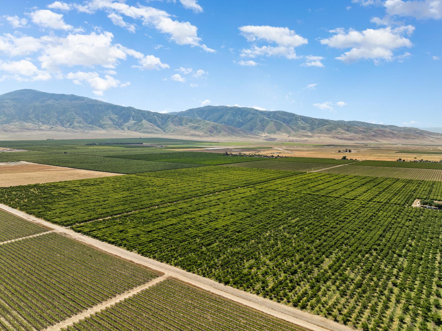 0 Rock Pile Road Arvin, CA 93203 - Photo 24 of 26 a view of a lake from a balcony