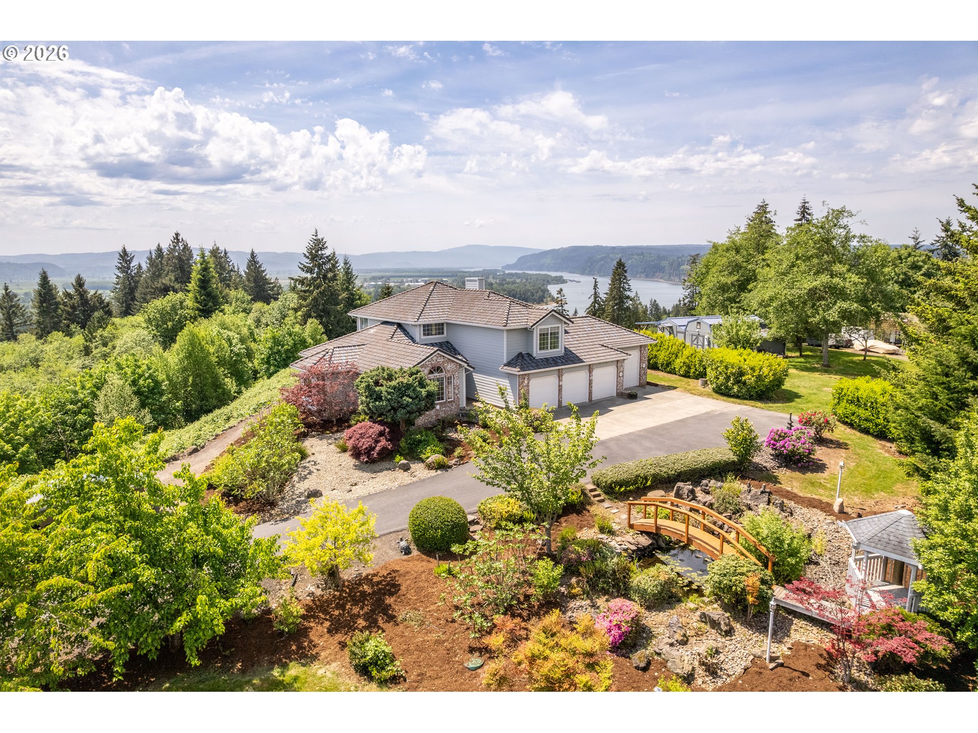 585 McAdams Road East Longview, WA 98632 - Photo 1 of 33
