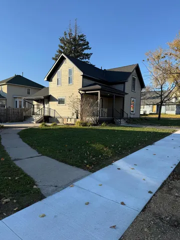$274,900 | 110 4th Street Southwest, Plainview, MN 55964