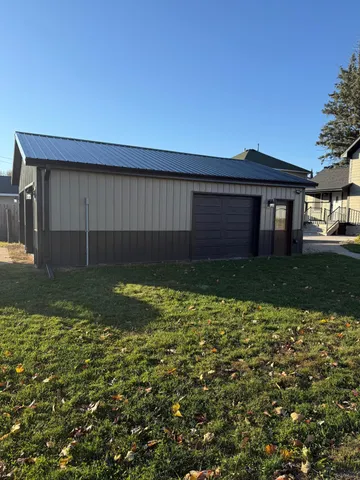 $274,900 | 110 4th Street Southwest, Plainview, MN 55964