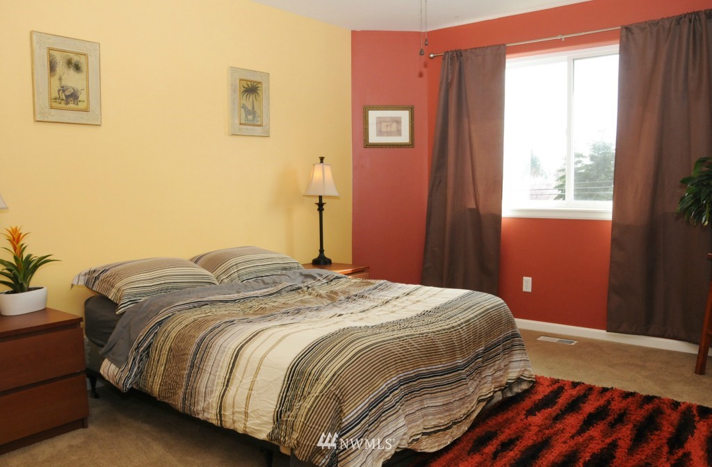 4205 Northeast 9th Place Renton, WA 98059 - Photo 17 of 24