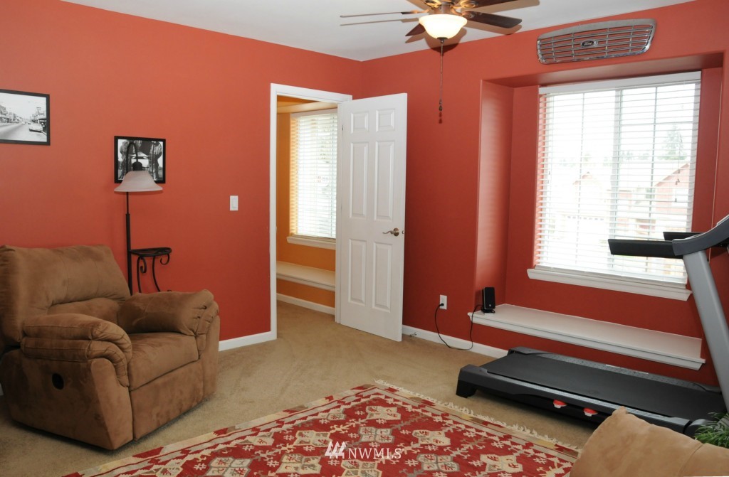 4205 Northeast 9th Place Renton, WA 98059 - Photo 21 of 24