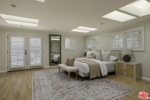 $1,695,000 | 8137 Regis Way, Los Angeles, CA 90045