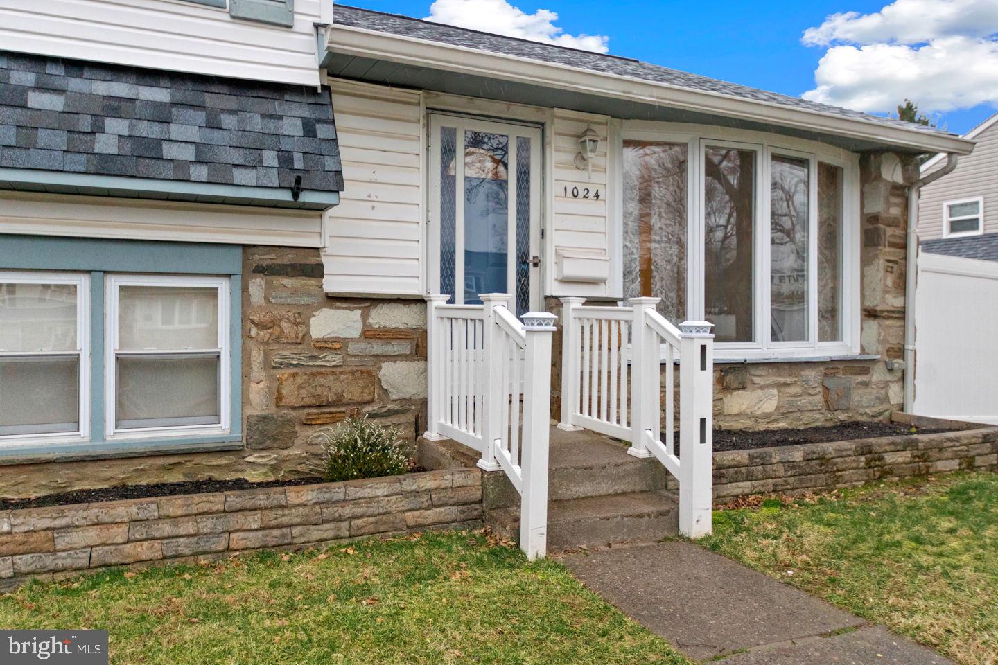 1024 Riviera Road Warminster, PA 18974 - Photo 3 of 26