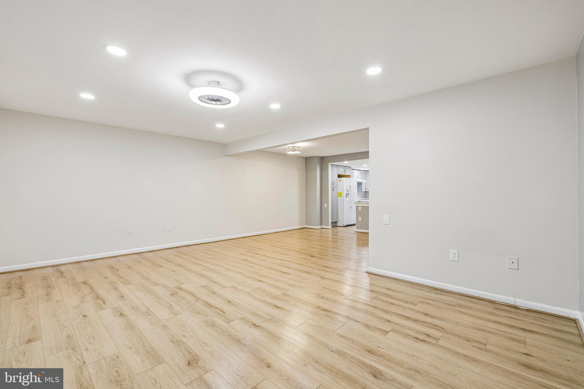 3546 Chiswick Court, Unit 36B Silver Spring, MD 20906 - Photo 15 of 36 Living Room