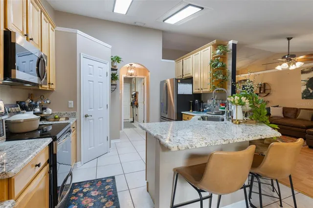 $389,500 | 1095 Club Hills Drive, Eustis, FL 32726