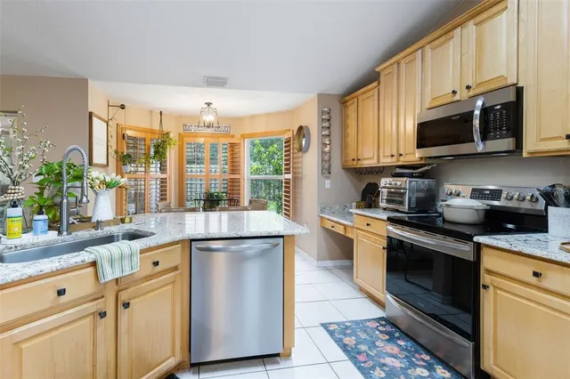 $389,500 | 1095 Club Hills Drive, Eustis, FL 32726