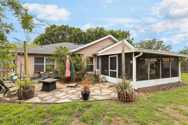 $389,500 | 1095 Club Hills Drive, Eustis, FL 32726