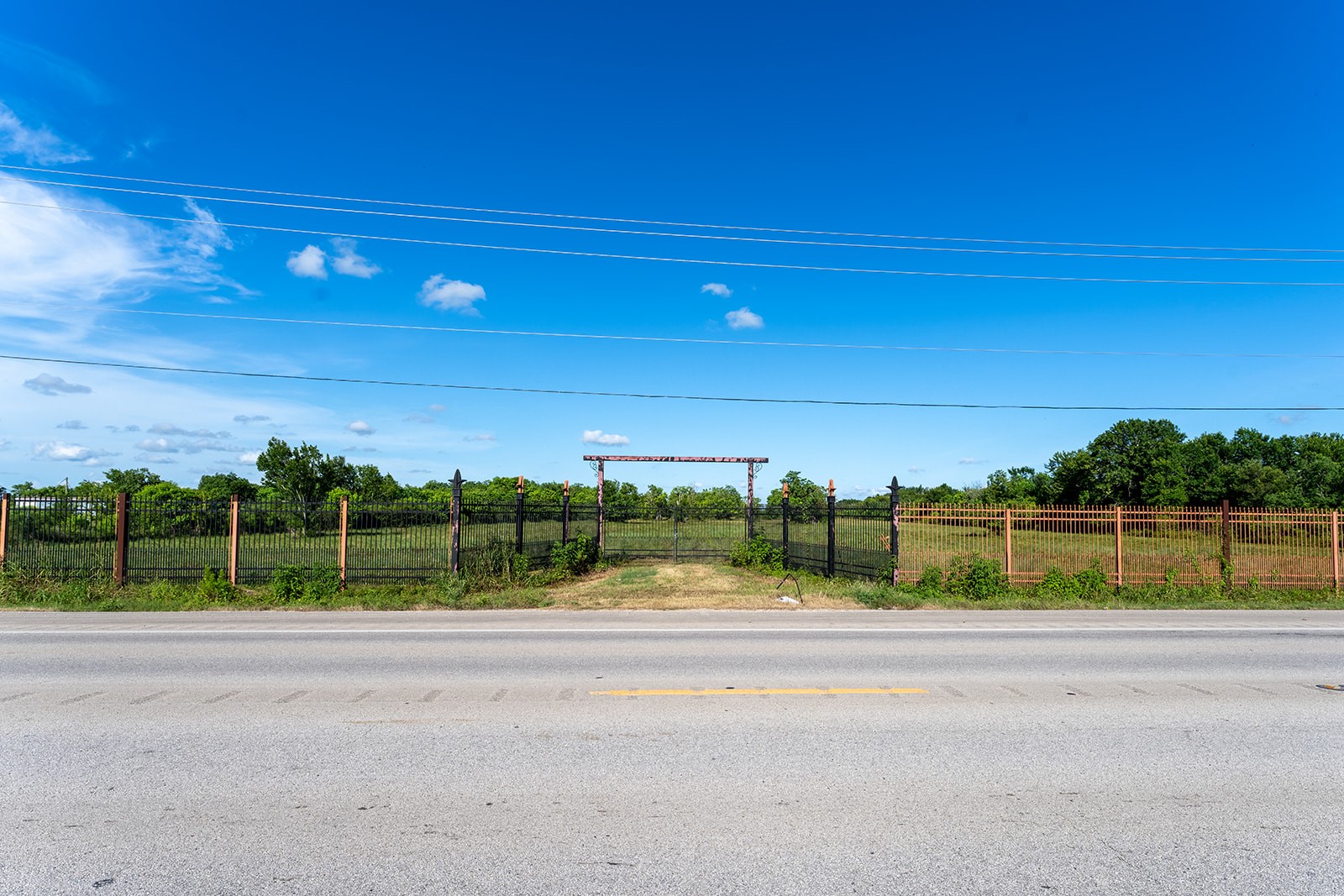 11030 Farm To Market Road 523 Angleton, TX 77515 - Photo 3 of 10 a view of a street