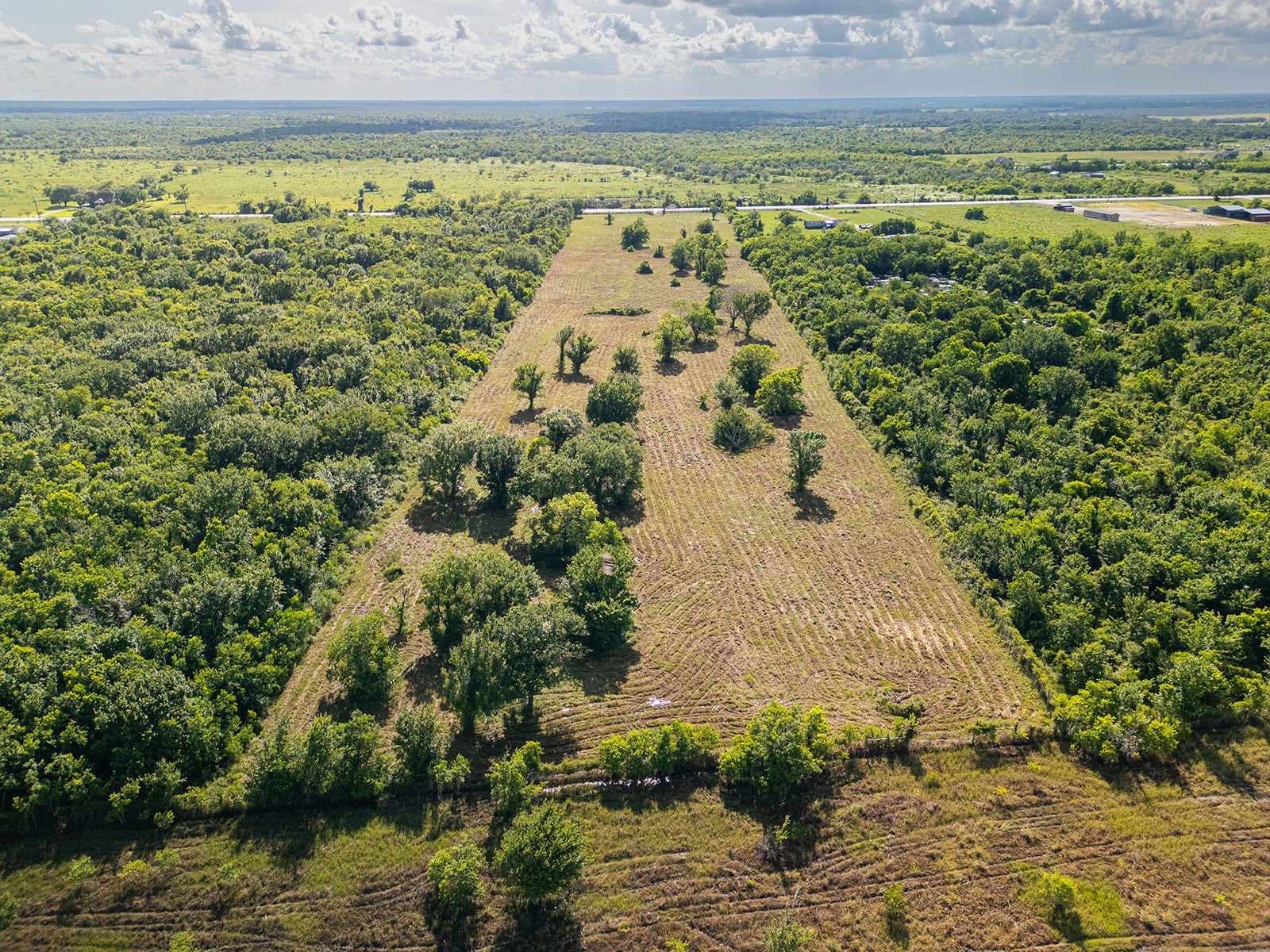 11030 Farm To Market Road 523 Angleton, TX 77515 - Photo 8 of 10 a view of a lake