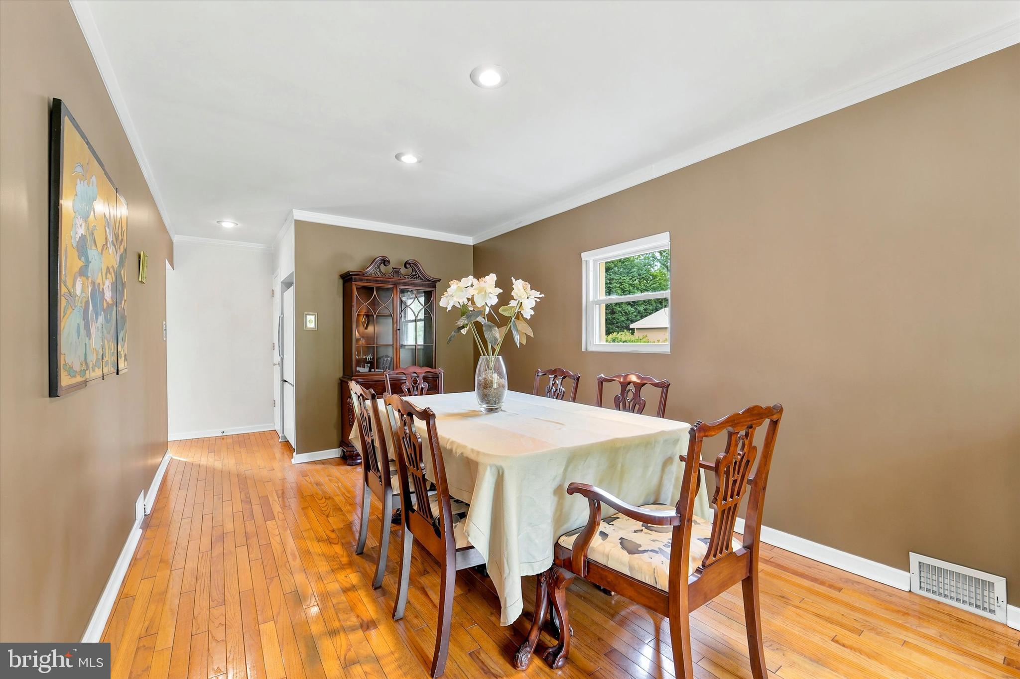 303 Glendale Road Havertown, PA 19083 - Photo 7 of 38