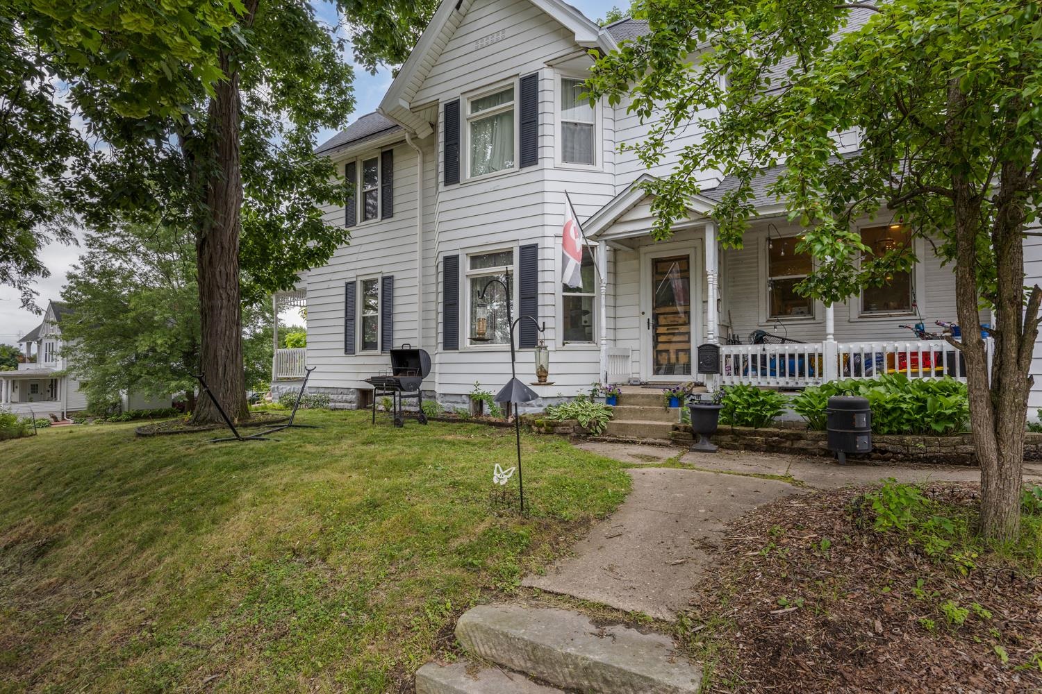 133 10th Street Baraboo, WI 53913 - Photo 4 of 33